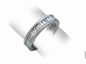 Diamanten Eternity Ring in Barguetteschliff